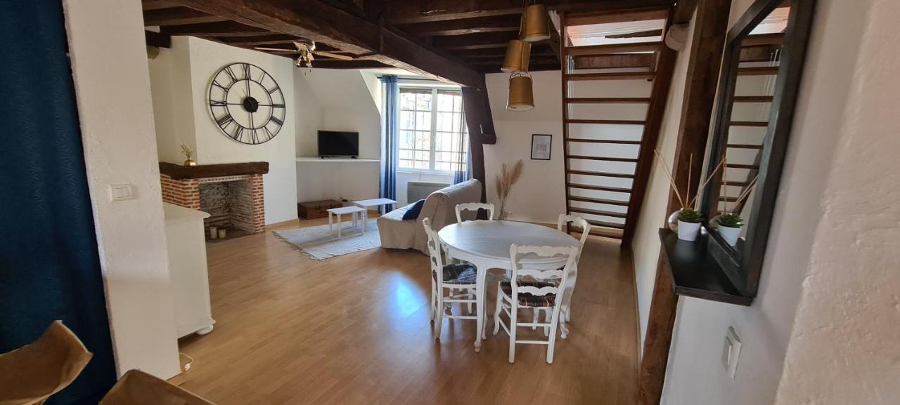 Appartamento Duplex 1648 Blois Esterno foto